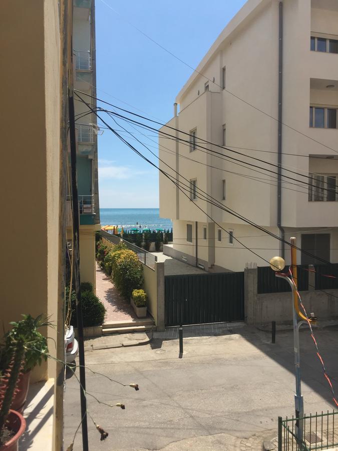 Seaside Apartments Durrës Exterior foto